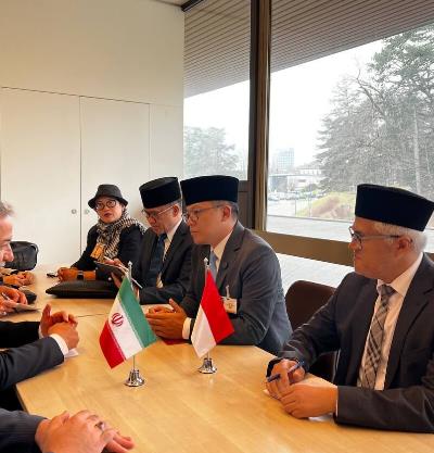 Menteri Luar Negeri Iran dan Indonesia Bertemu di Jenewa
